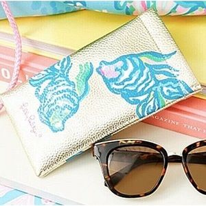 NEW -Lilly Pulitzer sunglass case